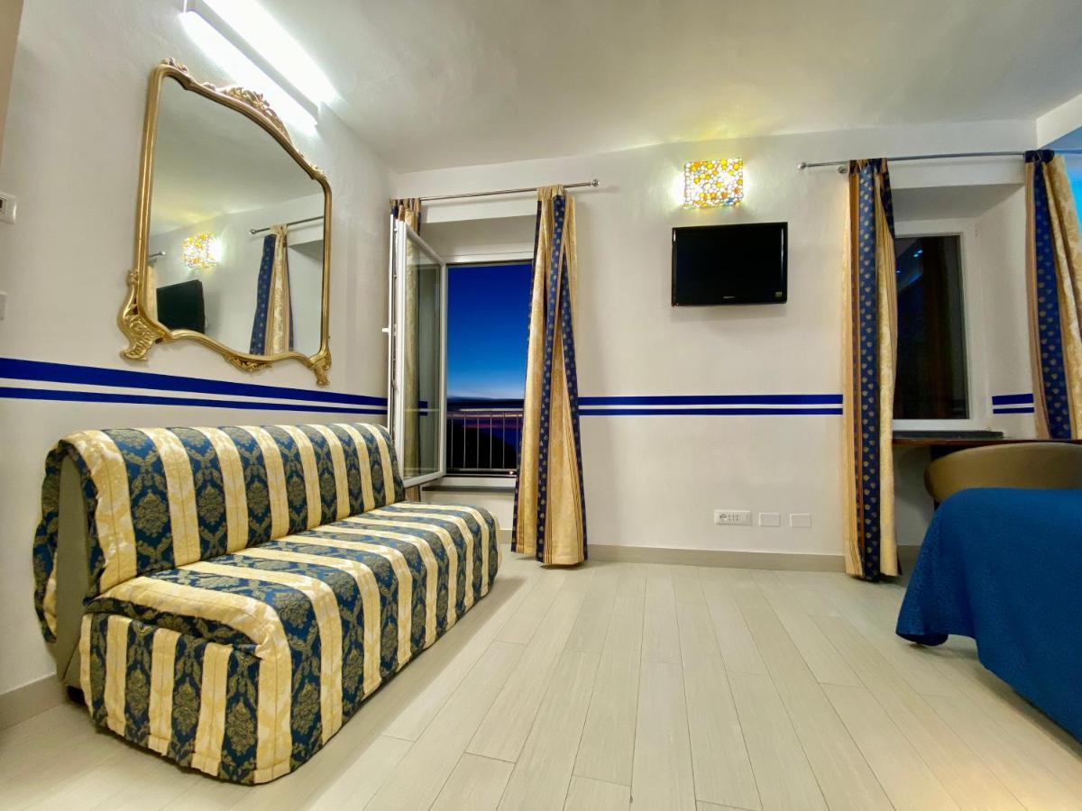 Hotel The Manarola Main Plaza Esterno foto