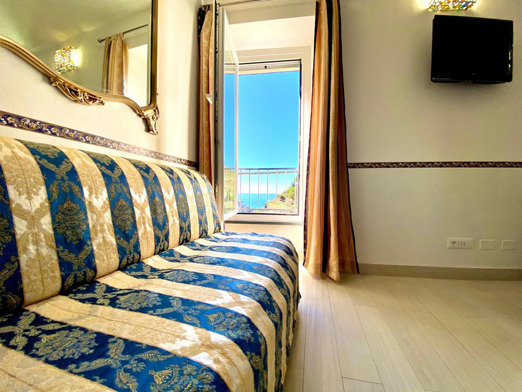 Hotel The Manarola Main Plaza Esterno foto